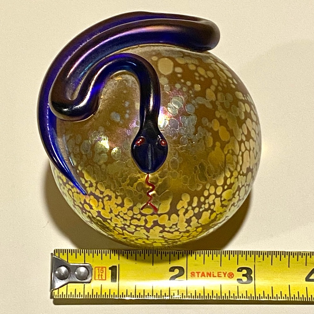STEVEN CORREIA Iridescent Dark Blue/Purple Snake Draped Over Iridescent Gold Orb - Picture 7 of 9